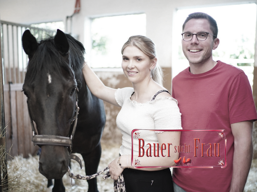 "Bauer sucht Frau" Staffel 19 2023 - Carolin und Lucas im Pferdestall