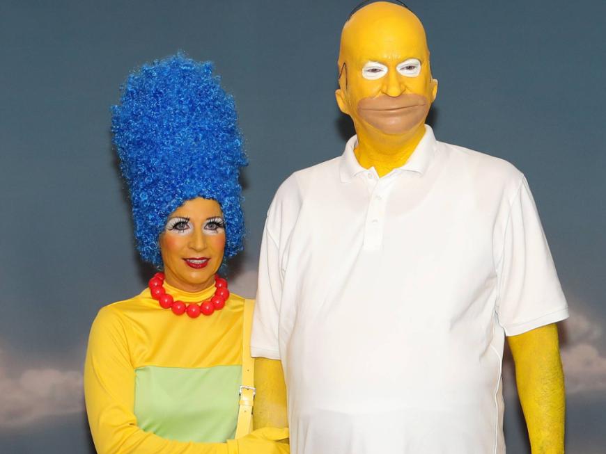 Markus Söder und Ehefrau Katrin an Fasching als Homer Simpson und Marge Simpson