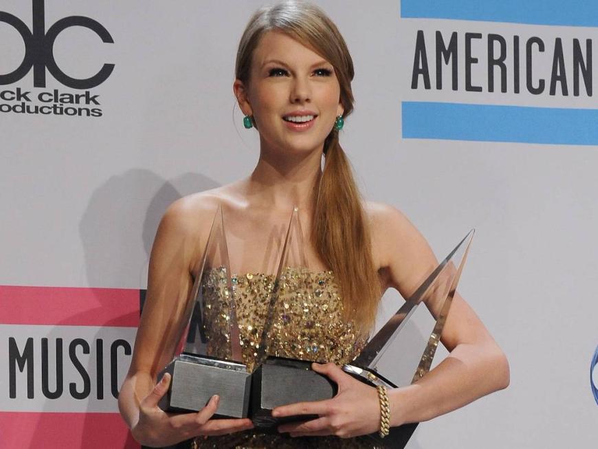 Taylor Swift 2011 mit Awards