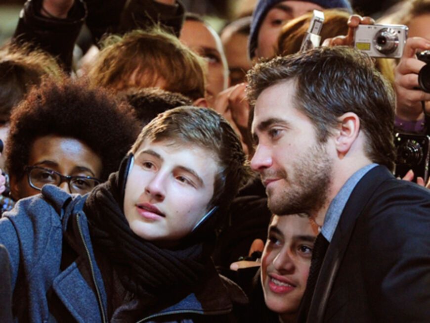 Ein letztes Mal über den Roten Teppich in Berlin: Jake Gyllenhaal nahm sich auch zum großen Berlinale-Finale Zeit für seine Fans