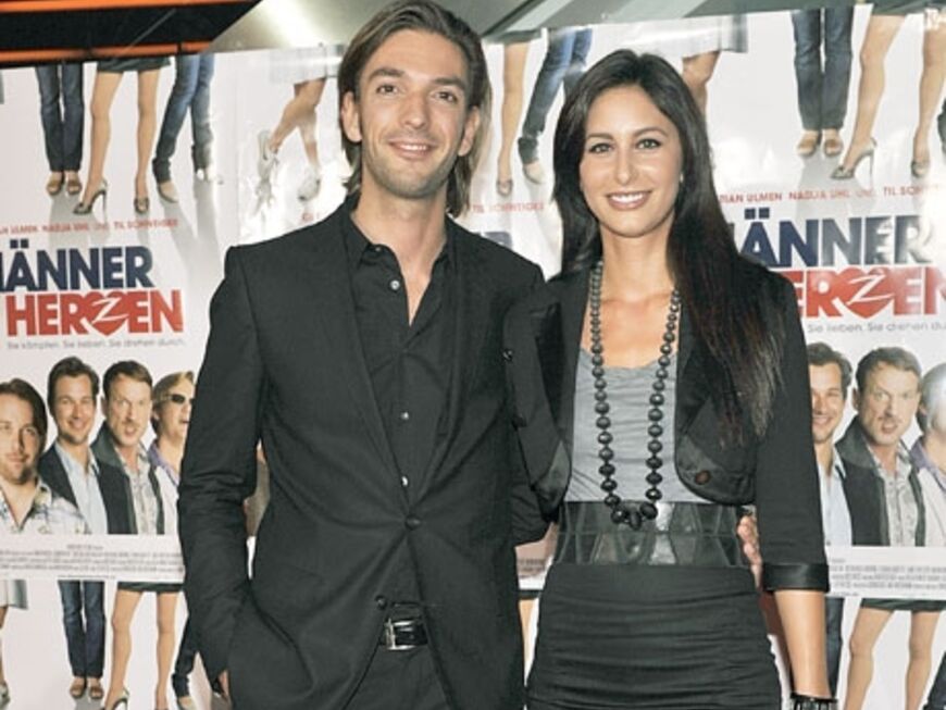Produzent Max Wiedemann und Kristina Rohder, amtierende Miss Bayern, posierten gemeinsam auf dem roten Teppich
