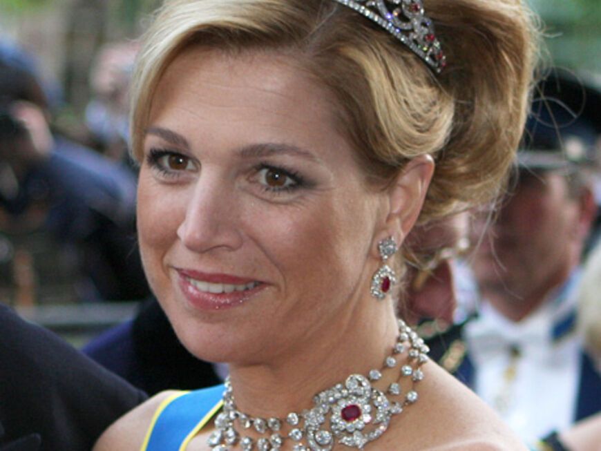 Máxima wurde vor ihrer Hochzeit genau unter die Lupe genommen. Königin Beatrix hat angeblich den niederländischen Geheimdienst auf die Argentinierin angesetzt, um mögliche Kratzer in ihrem Sauber-Image vom Königshaus abzuwenden