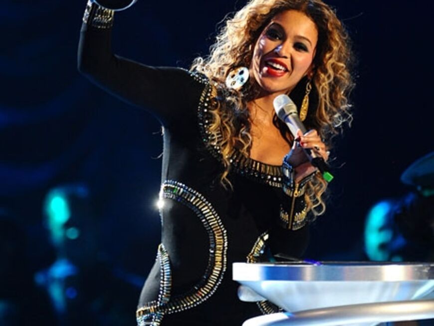 Beyonce war die Abräumerin des Abends: Sie wurde als beste Künstlerin ausgezeichnet, ihre Single "Halo" wurde zum besten Song gewählt und mit "Single Ladies" wurde sie auch noch in der Kategorie "Bestes Video" ausgezeichnet