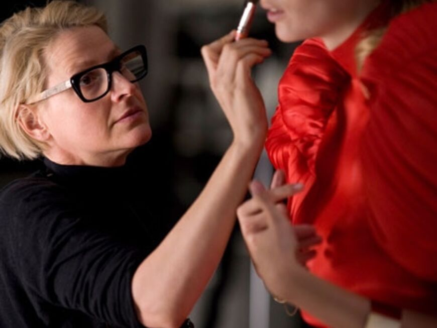 Julia Stegner mit Make-up Artistin Dotti. Die in New York und Paris lebende Australierin ist bei vielen Stars gefragt.