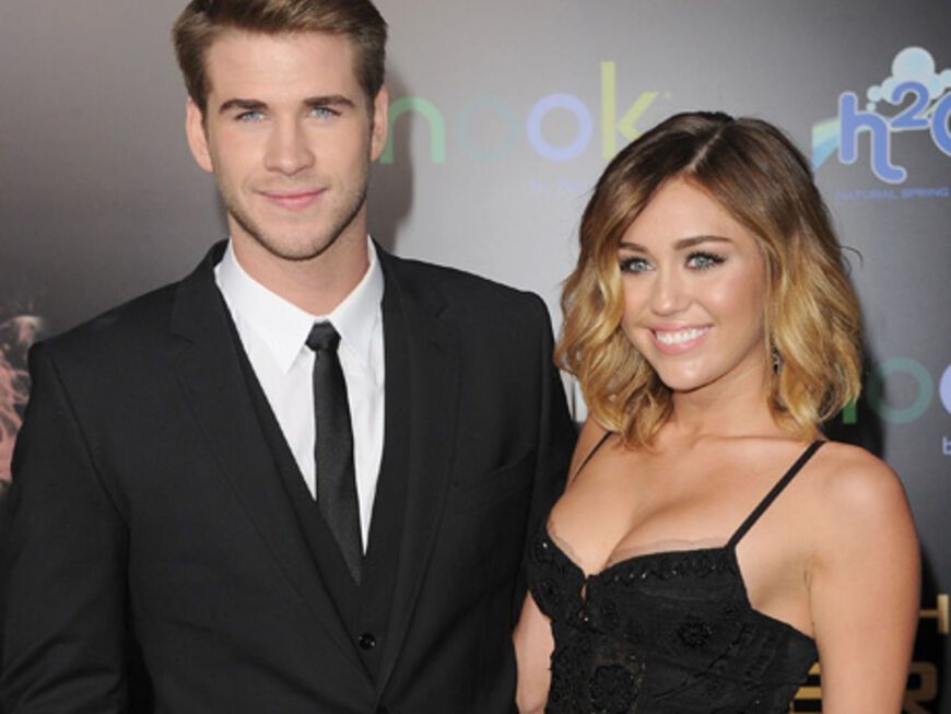 Auch Miley angelte sich einen Schauspieler als Freund. Bei den Dreharbeiten zu "Mit dir an meiner Seite" lernte sie Teenie-Schwarm Liam Hemsworth kennen. Seit Ende Mai sind die beiden verlobt und wollen demnächst heiraten