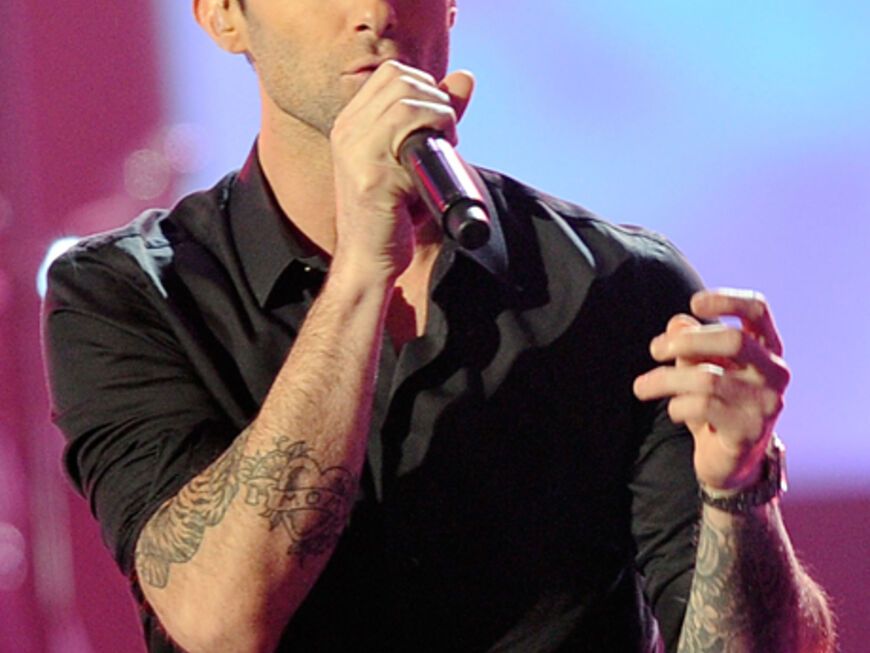 Sexy Performance: Adam Levine von "Maroon 5" sang gemeinsam mit Christina Augilera deren Hit "Moves Like Jagger"