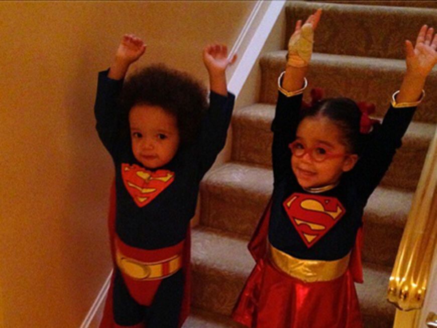 "Superman" scheint bei den Promi-Kids schwer angesagt zu sein. Auch Mariah Careys Zwillinge sind echte Helden