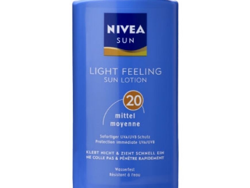 Klebt nicht "Light Feeling Sun Lotion LSF 30" von Nivea, 200 ml ca. 10 Euro 