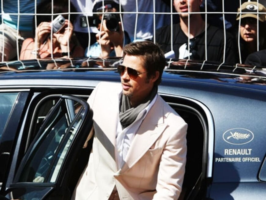 Frauenschwarm Brad Pitt erreicht den Fototermin an der Croisette