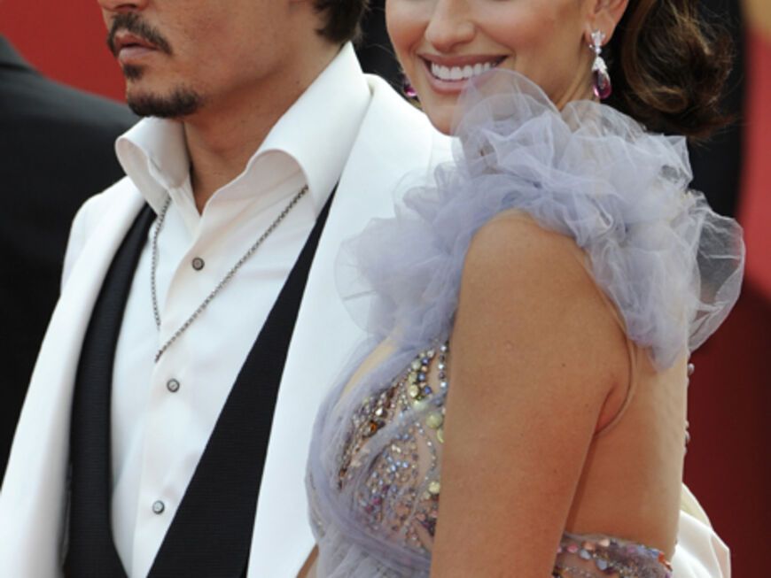 Auch die beiden heißbegehrten Hauptdarsteller Johnny Depp und Penélope Cruz zeigten sich auf dem Roten Teppich