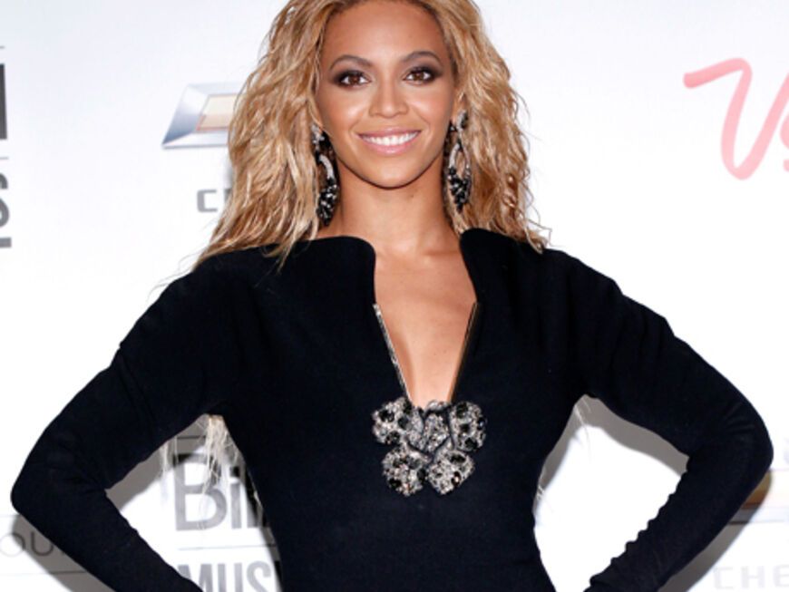 Legte nicht nur auf der Bühne einen gelungenen Auftritt hin: Beyoncé strahlte den Fotografen freundlich entgegen