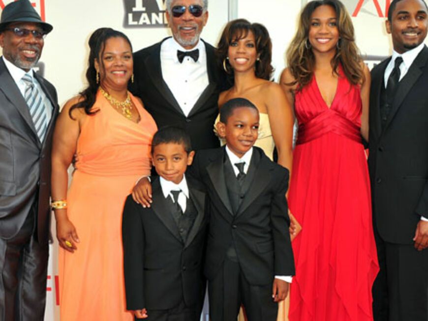 Morgan Freeman gemeinsam mit seiner Familie Morgana Freeman, Alexis Freeman, Alfonso Freeman, Aldric Johns, Teacel Hines, Deena Freeman und Deion Hines