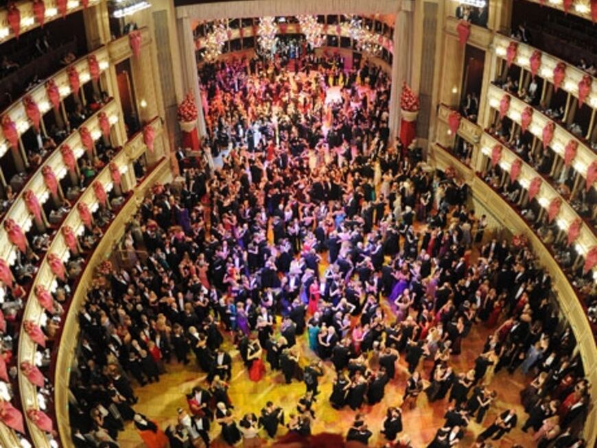 Der prächtige Ballsaal des Opernballs