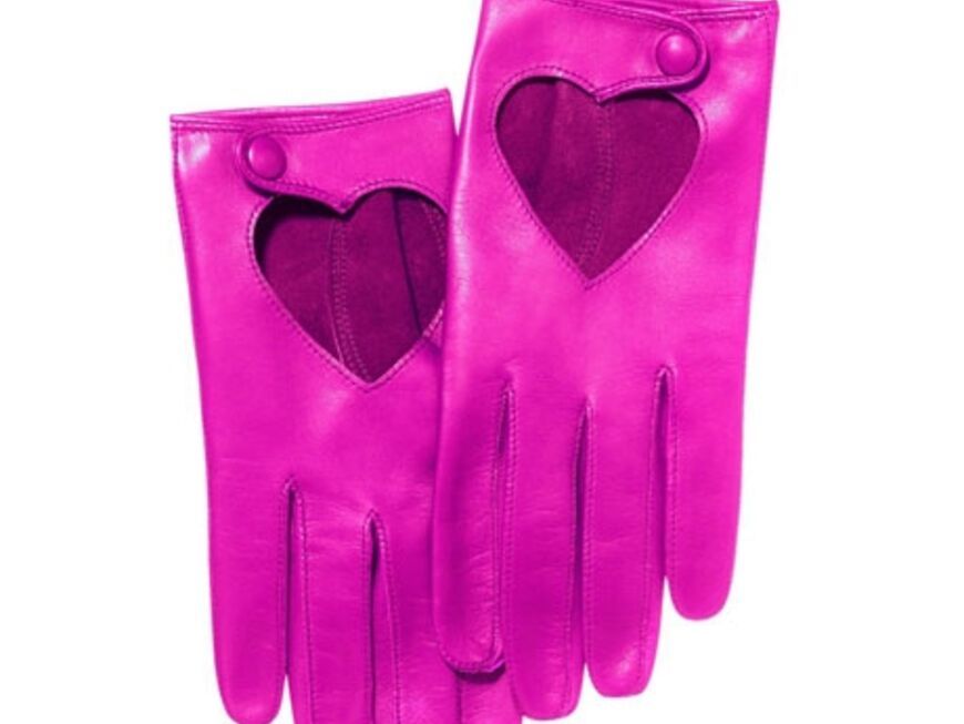 Lassen IHR Herz garantiert höher schlagen: Zarte Lederhandschuhe mit ausgeschnittenem Herz in Pink von Minna Parikka, ab 120 Euro 