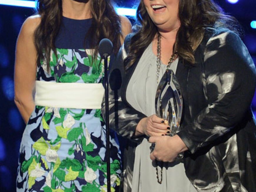 Sandra Bullock wurde unter anderem zur "besten Schauspielerin" gewählt und nahm insgesamt vier Trophäen mit nach Hause. Freundin und Kollegin Melissa McCarthy gratuliert