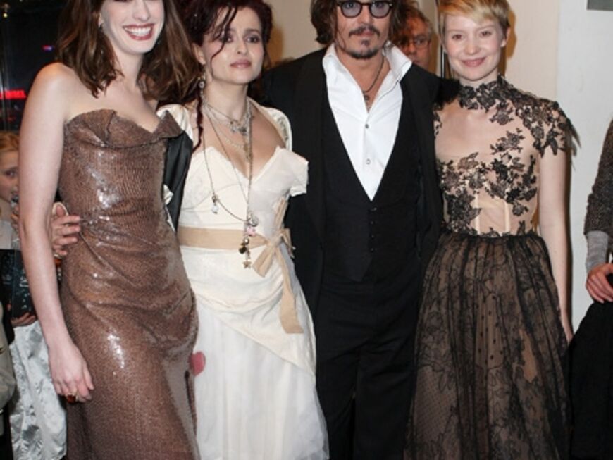 Die "Alice im Wunderland"-Crew: Anne Hathaway, Helena Bonham Carter, Johnny Depp und Mia Wasikowska