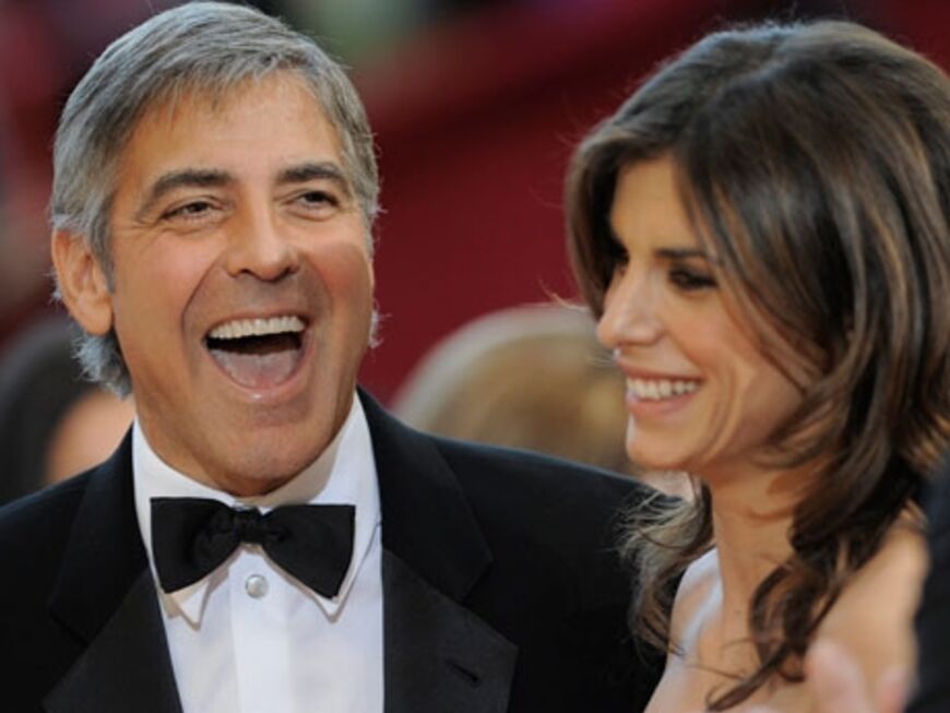 George Clooney hat Spaß mit seiner Freundin Elisabetta Canalis. Leider ging der Schauspieler bei den Oscars aber leer aus. Er war als bester Hauptdarsteller für "Up in the Air" nominiert