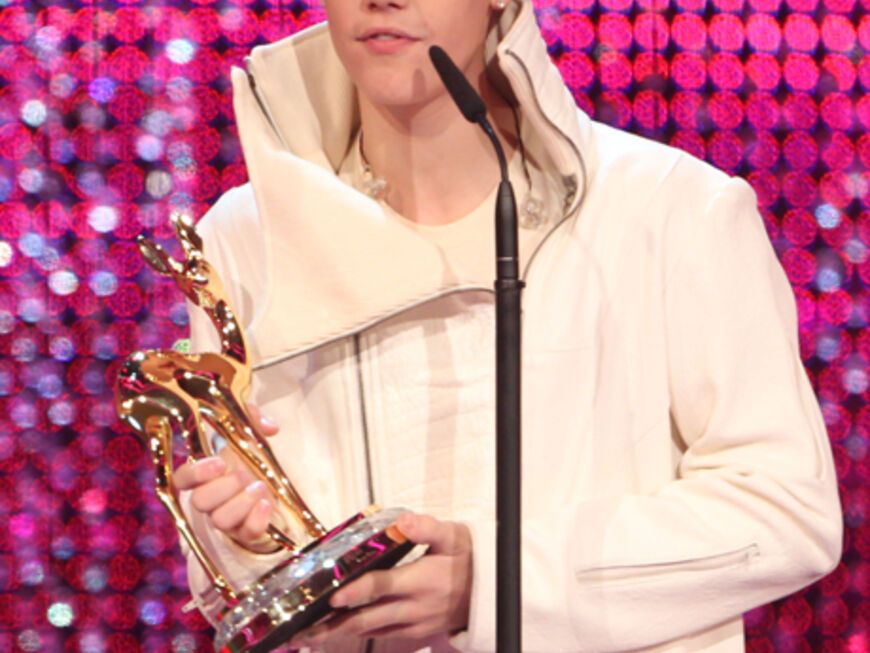 Große Ehre für den Star: Justin Bieber mit seinem Bambi
