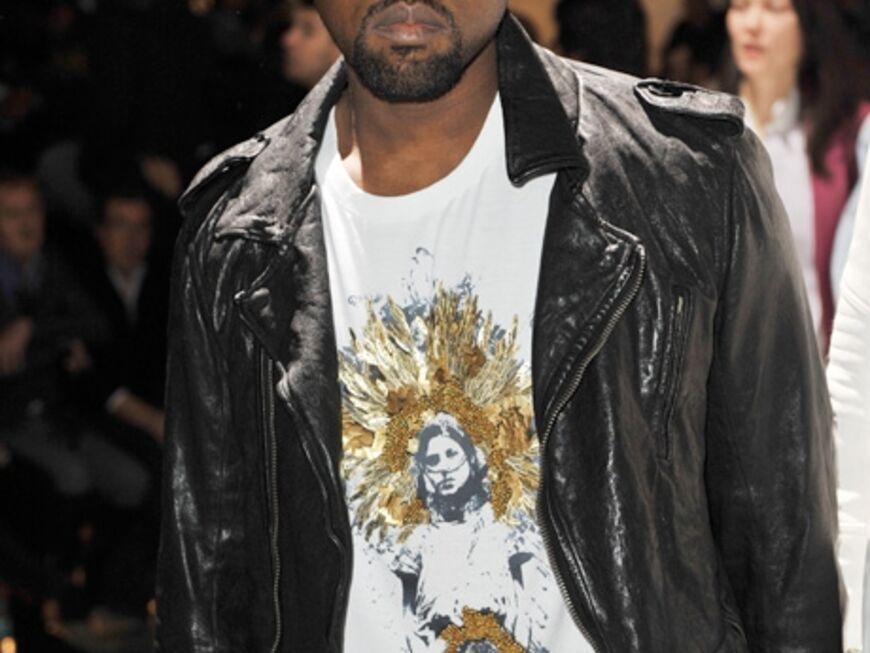 Rapper Kanye West gehört unter seinen amerikanischen Kollegen zu den Bestangezogensten. Eine Sonnenbrille trägt der 32-Jährige sogar in geschlossenen Räumen