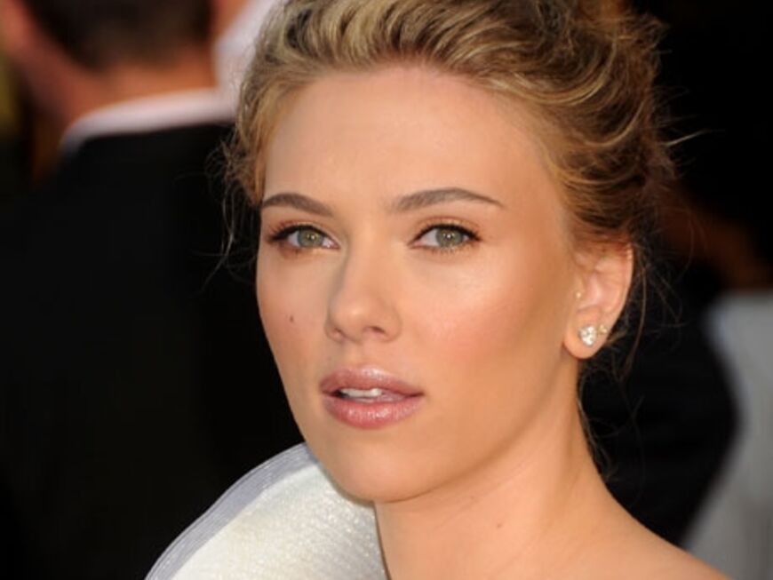 Zurück zur Natürlichkeit lautet der neue Trend: US-Star Scarlett Johansson hat also alles richtig gemacht und gehört zu den Schönsten ihrer Branche