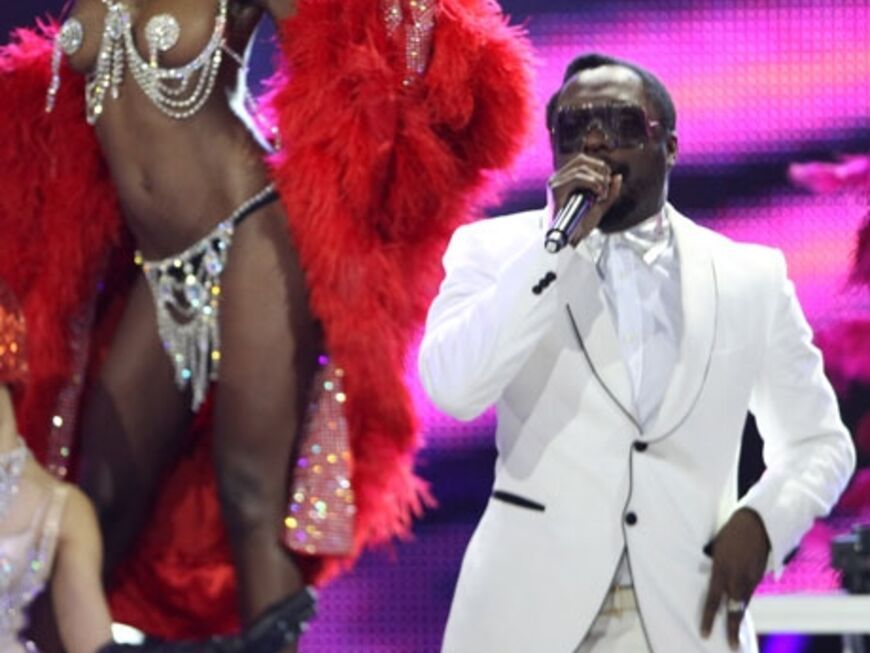 Mit brasilianischen Schönheiten performte "Black Eyed Peas"-Sänger Will.I.Am auf der Bühne. Außerdem nahm er stellvertretend für seine Band die Auszeichnungen als beste Pop-Künstler, R&B- und Hip Hop-Gruppe entgegen