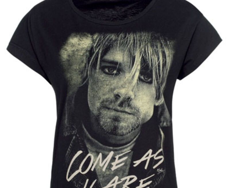 Der Urvater des Grunge war Messias einer ganzen Generation. Aber auch jetzt setzt man mit dem Kurt Cobain-Shirt ein Statement. Von Ann-Christin, ca. 15 Euro.
