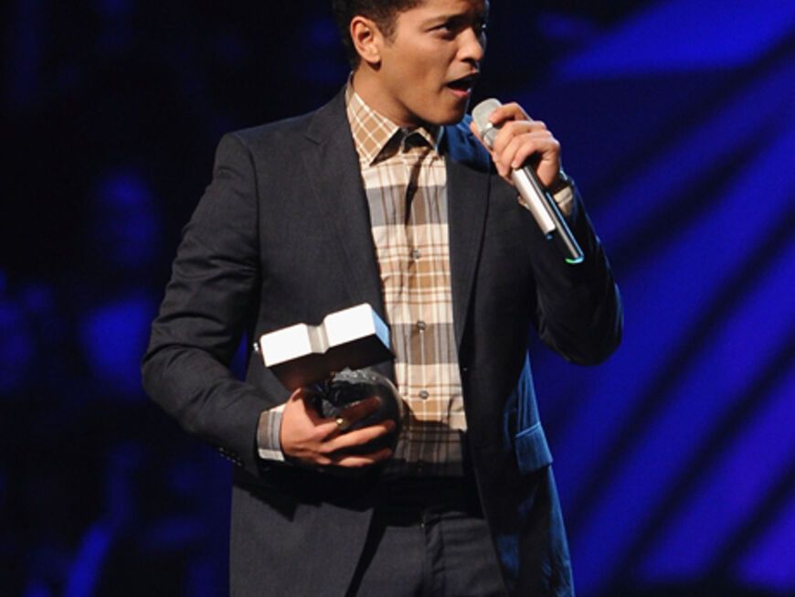 Gleich zwei Mal durfte der gebürtige Hawaiianer Bruno Mars auf die Bühne (bester Newcomer und bester Act ("Best Push"))