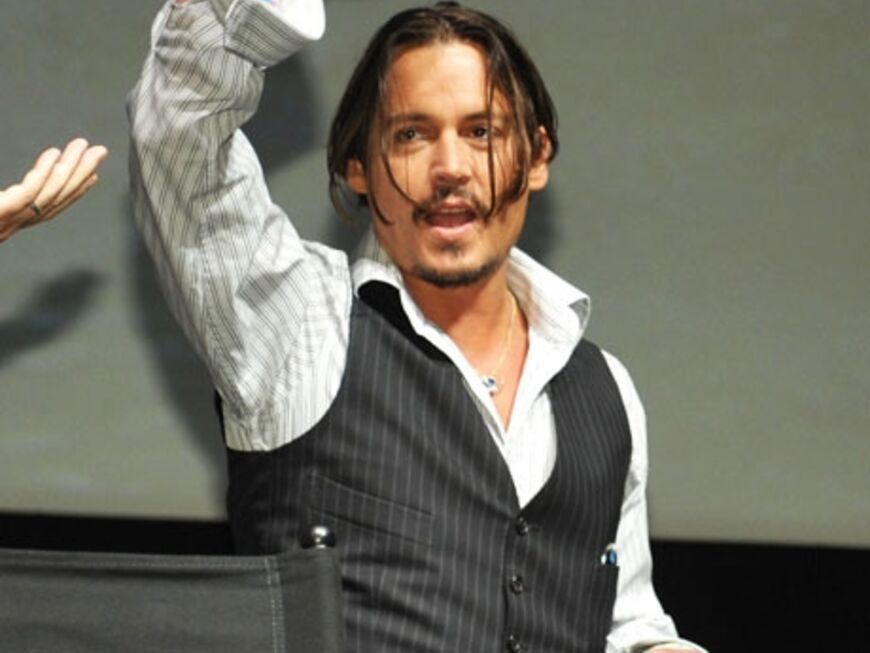 Gut gelaunt zeigte er sich seinen Fans: Superstar Johnny Depp