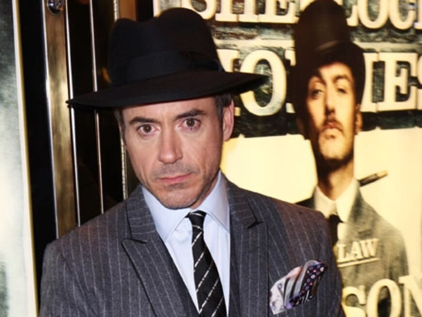 Weltpremiere in London! Am 14. Dezember wurde in der britischen Hauptstadt der neue Kinofilm "Sherlock Holmes" vorgestellt. Und natürlich durften die Hauptdarsteller da nicht fehlen! Schauspieler Robert Downey Jr. in der Rolle des Superdetektivs
