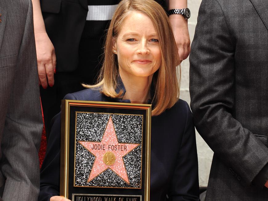 Jodie Foster mit ihrem Stern auf dem Walk of Fame in Hollywood