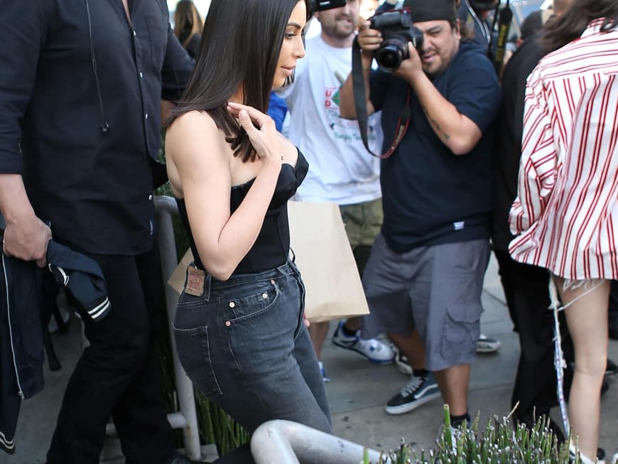Skinny Bitch! So dünn ist Kim Kardashian geworden Skinny Bitch! So dünn ist Kim Kardashian geworden