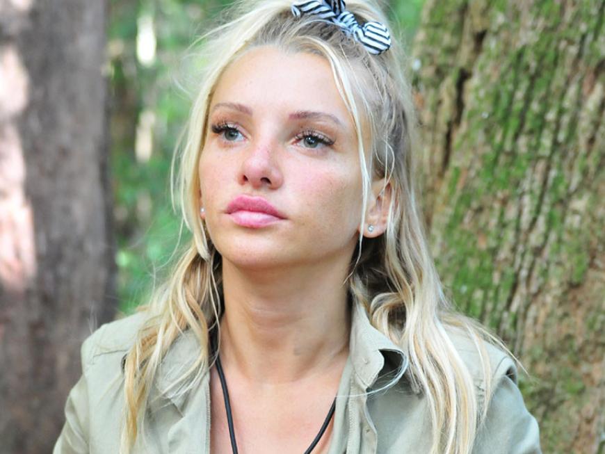 Evelyn Burdecki sieht traurig aus im Dschungelcamp