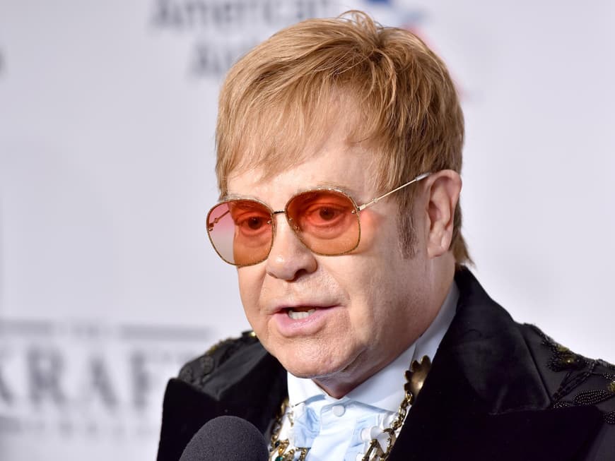 Elton John Krankenhaus nach Sturz! So geht es ihm jetzt