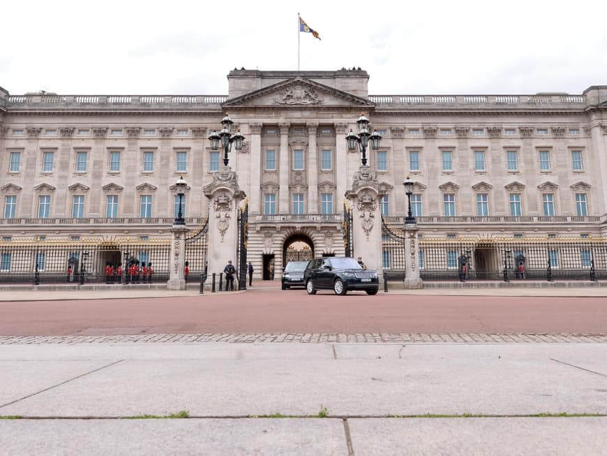 Wer Wohnt Im Buckingham Palace Queen Elizabeth: Einblicke in den Palast! So wohnt die Königin
