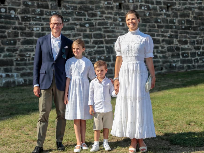 Belgische Royals: Prinz Laurent Bestätigt Unehelichen Sohn Mit Schlagerstar - aylzq8r