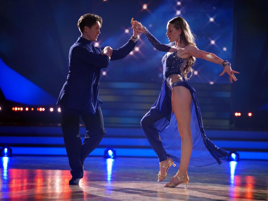 Evgeny Vinokurov und Cheyenne Ochsenknecht tanzen bei "Let's Dance"