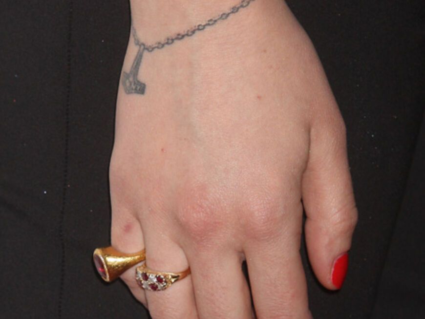 Scarletts Tattoo am rechten Handgelenk