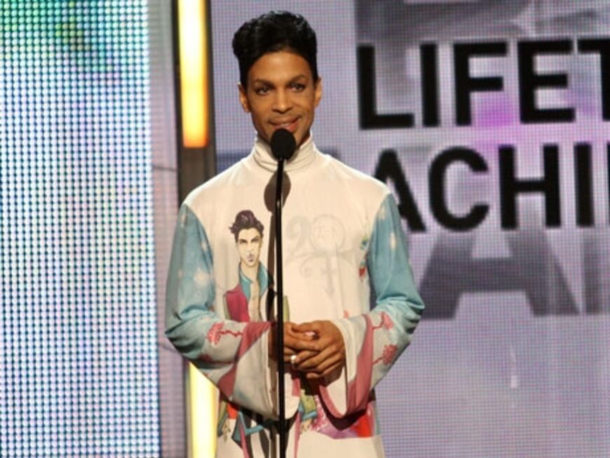Prince erhielt eine Auszeichnung für sein Lebenswerk. Bei den "Black Entertainment Television Awards" werden jährlich afroamerikanische Künstler, die sich im vorausgehenden Jahr hervorgetan haben, geehrt