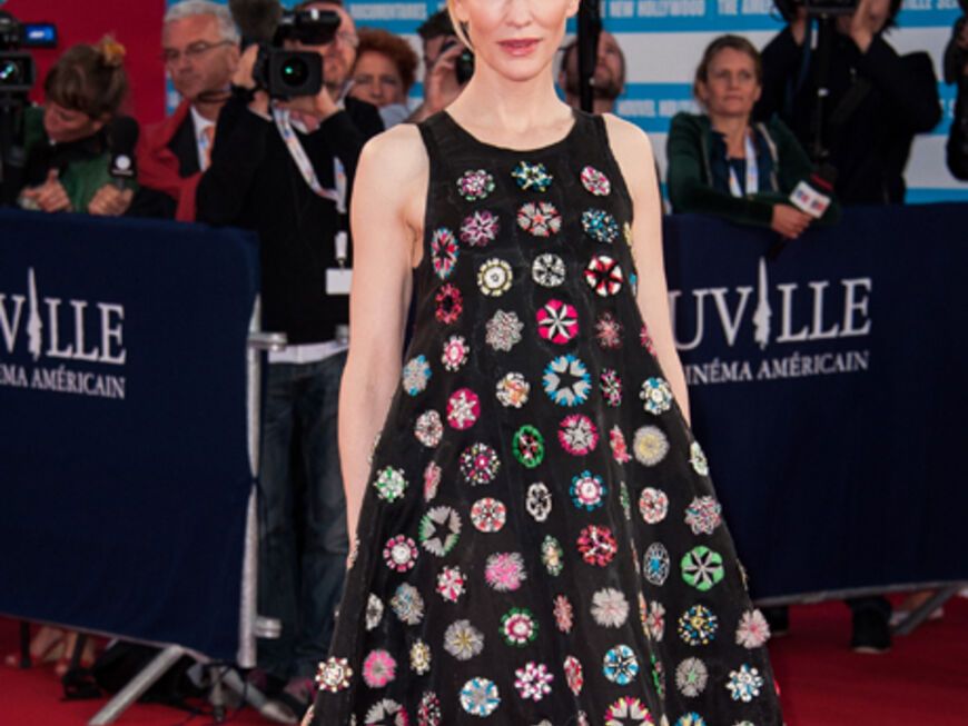 Drei Meter bestickter Stoff von Dior,  und das Ganze nicht auf Taille geschnitten. Schauspielerin Cate Blanchett hat was Besseres verdient.