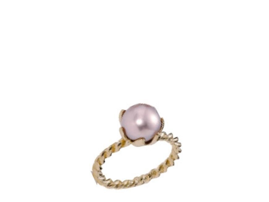 Mit Dreh: Goldring mit Perle und Diamant von Pandora, ca. 500 Euro