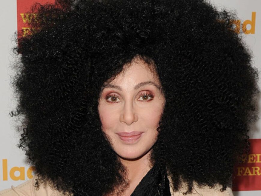 Mit Afro: Sängerin Cher mit XXL-Haar