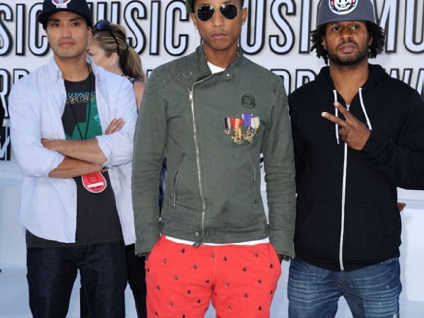 Cool, cooler N.E.R.D.: Die drei Jungs um Mastermind Pharrell Williams standen später gemeinsam mit Ciara auf der VMAs-Bühne 