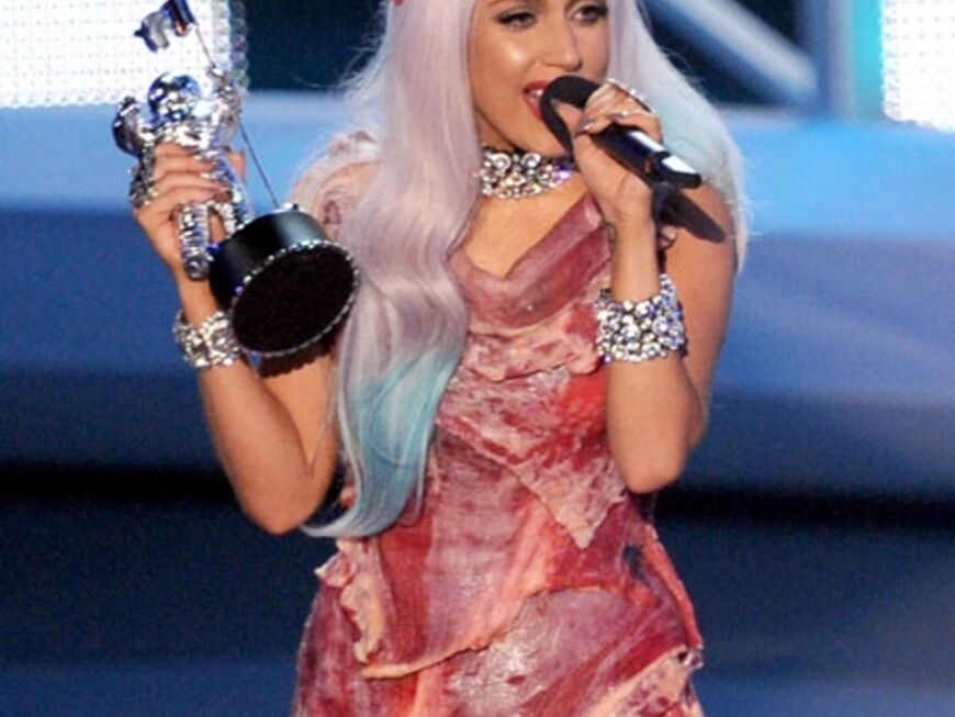 Unter anderem gewann sie die Preise für das Video des Jahres, das beste Pop Video und das Dance Music Video