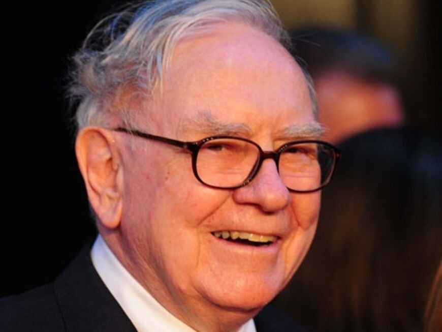 Hoher Besuch: Warren Buffett ist an der Börse reich geworden. Der US-amerikanische Großinvestor und Unternehmer ist mit einem geschätzten Privatvermögen von 47 Milliarden US-Dollar der drittreichste Mensch der Welt