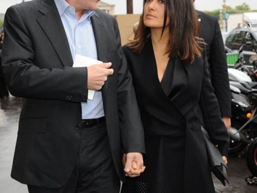 Salma Hayek kam mit ihrem Ehemann Francois-Henri Pinault zur Show von Balenciaga
