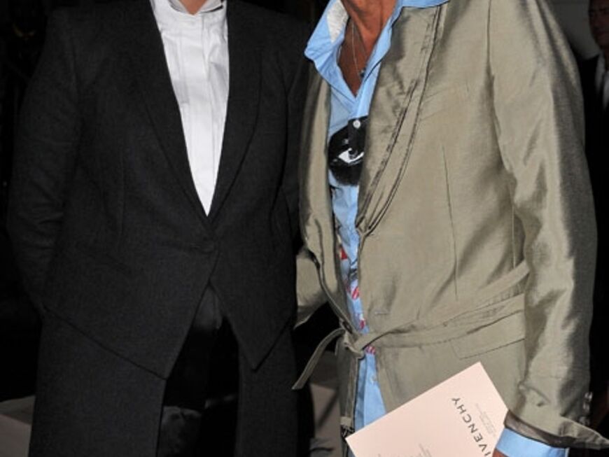 Baby-Alarm auf der Fashion Week in Paris! Neben der schwangeren Designerin Stella McCartney zeigte sich auch Sängerin Lily Allen hochschwanger. "Rolling Stone" Ron Wood gratulierte zum Babyglück
