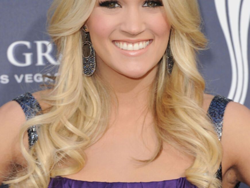 Und auch ihre hübsche Kollegin Carrie Underwood kam ins sonnenverwöhnte Las Vegas