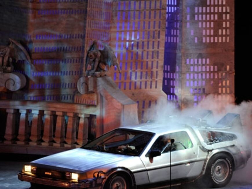 Dieses Auto kennt wohl jeder: Es ist das Fahrzeug aus der berühmten Filmreihe "Zurück in die Zukunft"