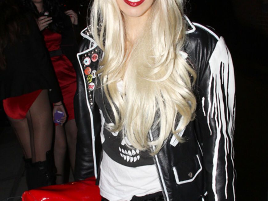 Fast wie das Original: Ein Gast kam als Lady GaGa zur Party von Topmodel Miranda Kerr nach New York