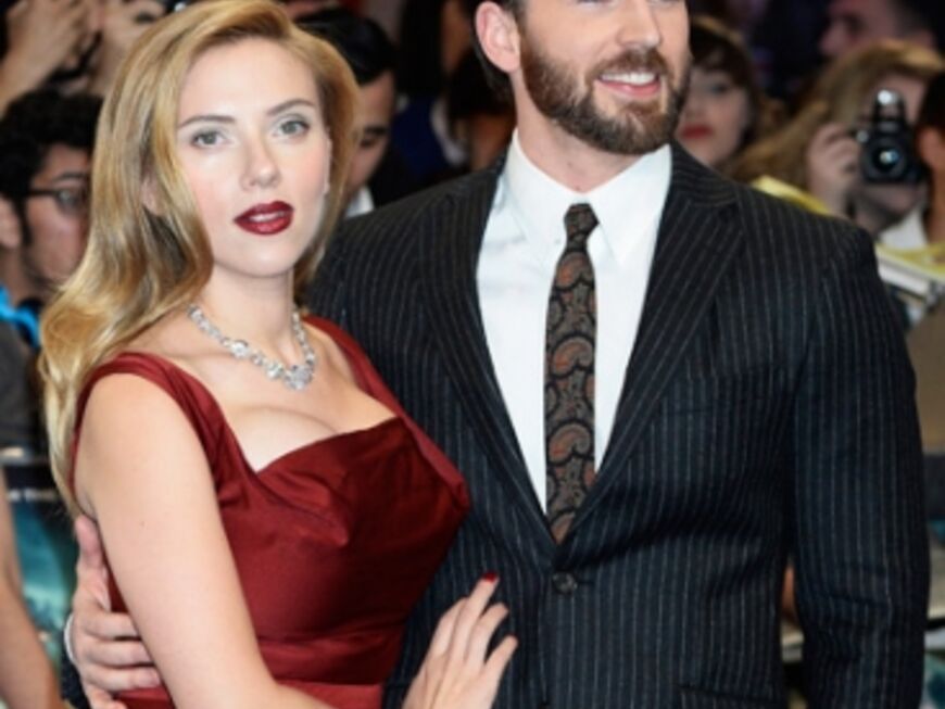 Sieht sie angezogen besser aus? Scarlett Johansson mit ihrem Verlobten Romain Dauriac